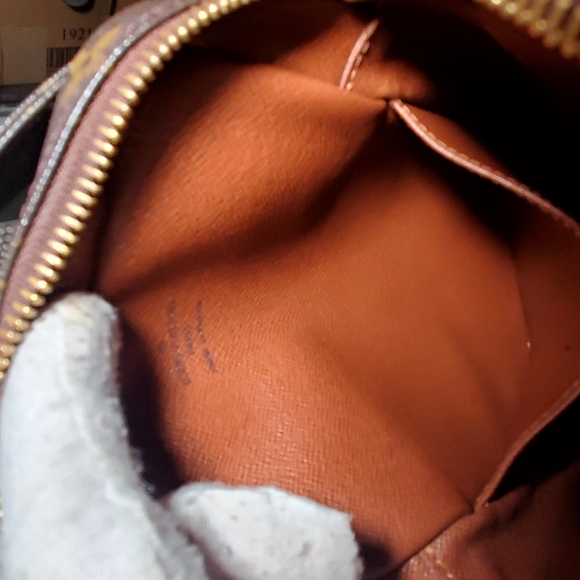 Louis Vuitton Monogram Danube - Picture 14 of 16